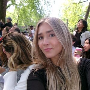 Meet your Posher, Nicole